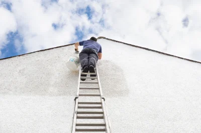 Peinture extérieure à Lombard — façades et ravalement